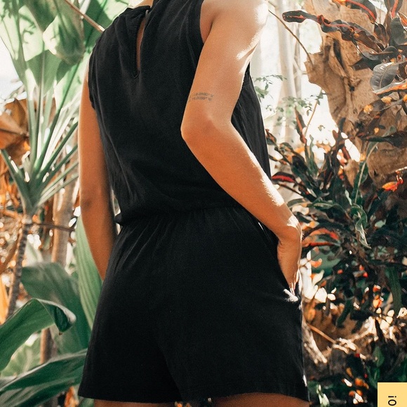 NWOT Adira Washed black sleeveless romper size M - Picture 10 of 14